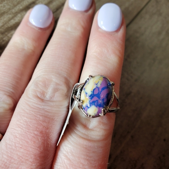 NWT Women's Silver Tone Purple and Cream Ring Size 5 - Picture 6 of 15
